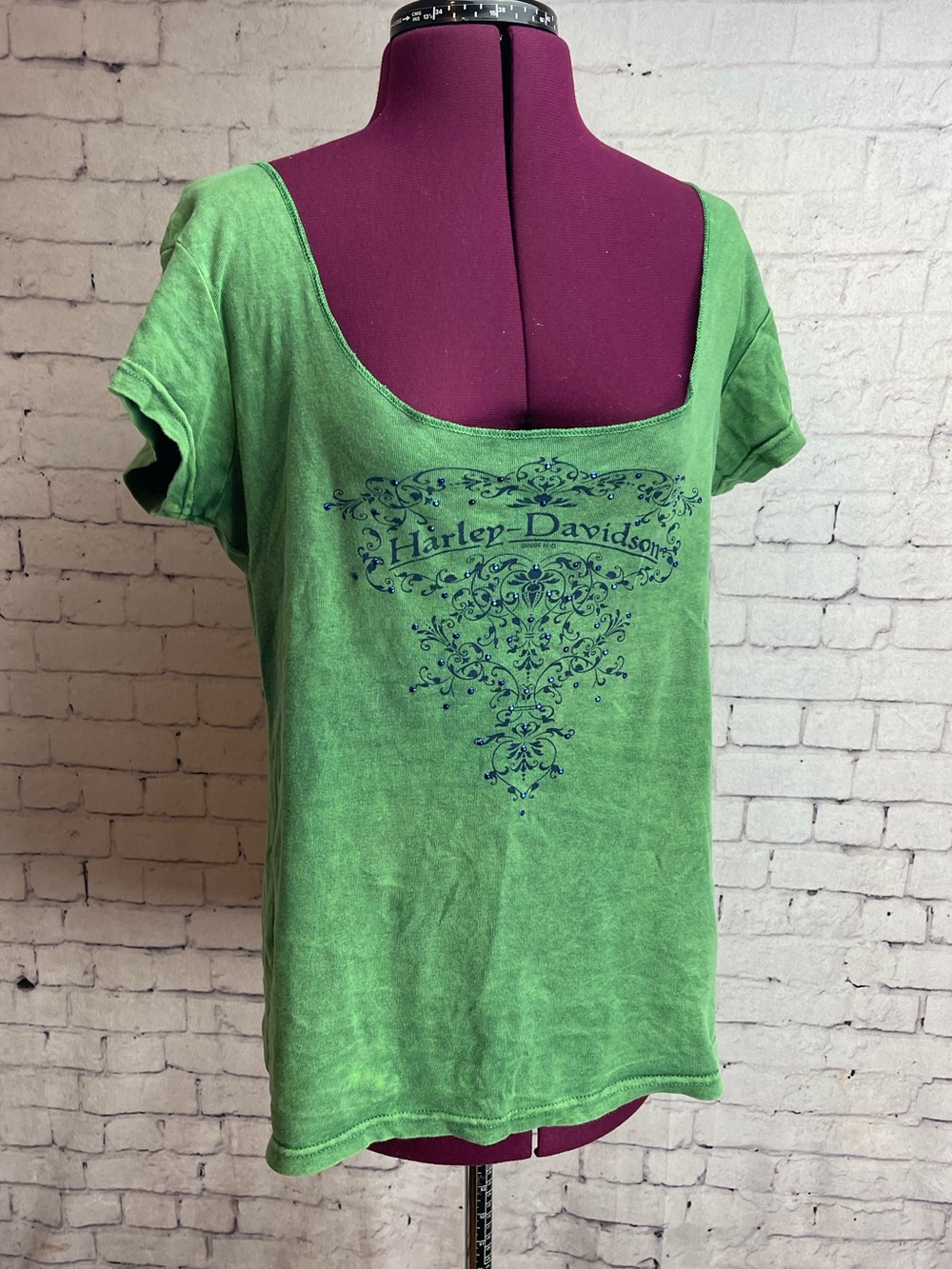 Harley Davidson size XL Y2K green short sleeve tee with rhinestones
